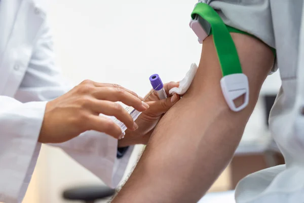 laboratorio-asistencial-perfil-adulto-clinicas-ocupacionales